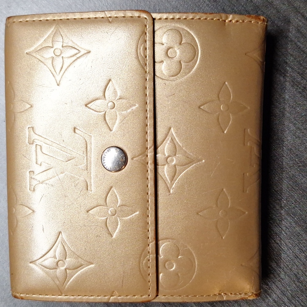 Louis Vuitton Gold/Beige Patent Leather Monogram Elise Tri-fold Wallet